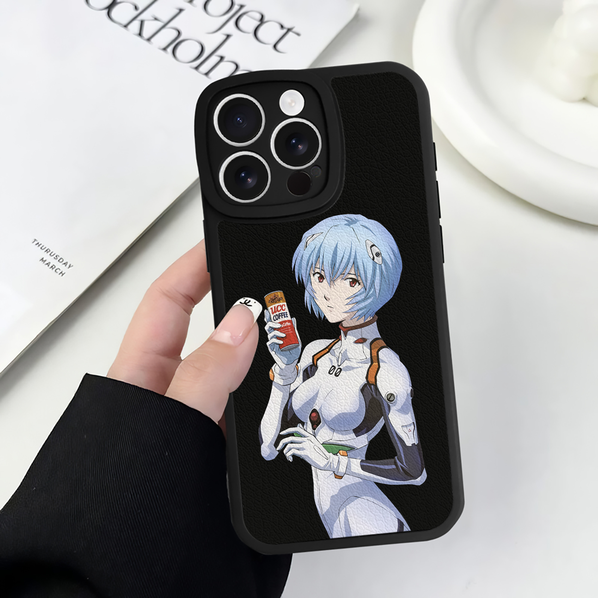 （画像用） EVA 新世紀エヴァンゲリオン 【iPhone 16シリーズ対応】シリコンスマホケース（レザー調） 材質：シリコン